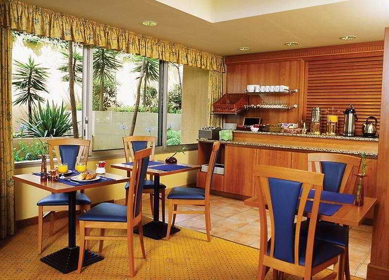 Residhome Promenade Appart hôtel 3*