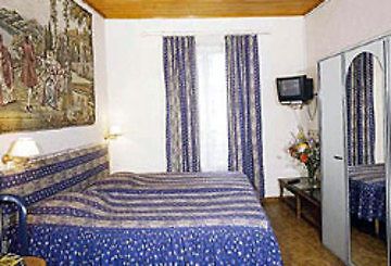 Meyerbeer - And Auberge de jeunesse Nice