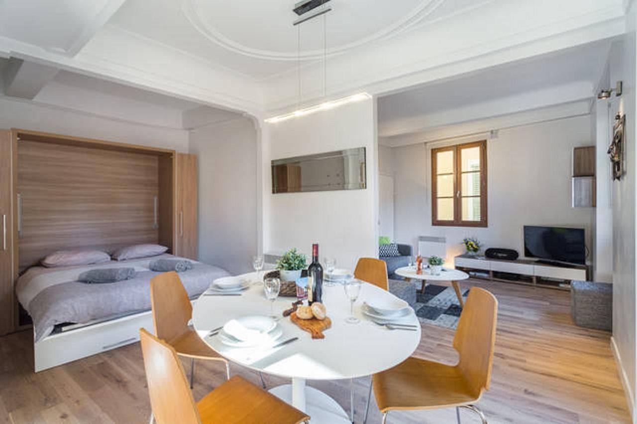 Le Rossetti B. - Modern, Long Balcony, Old Town Appartement *