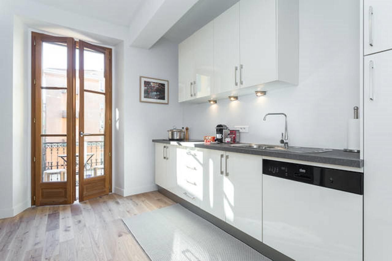 Le Rossetti B. - Modern, Long Balcony, Old Town Appartement Nice