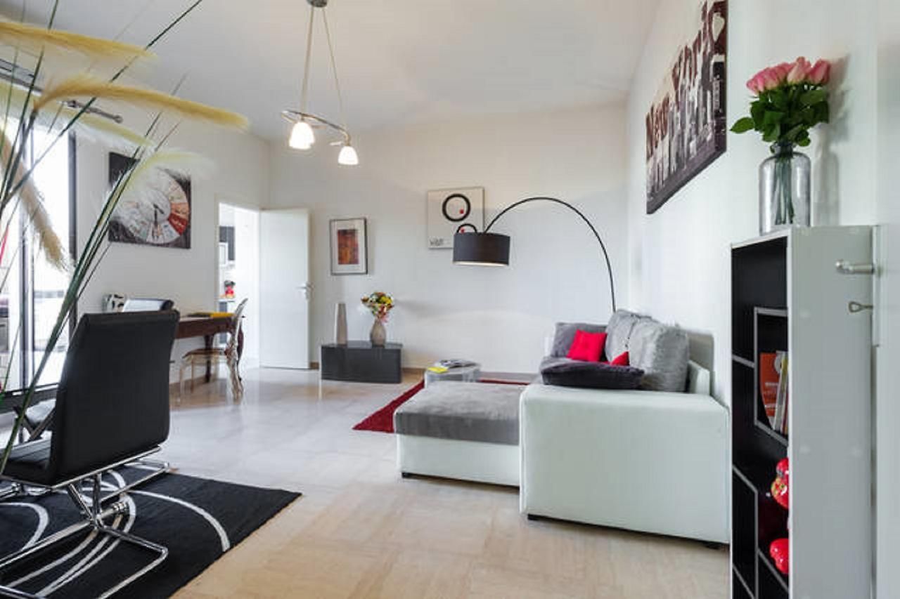 Grand Center At 2 Minutes Walk From The Appartement