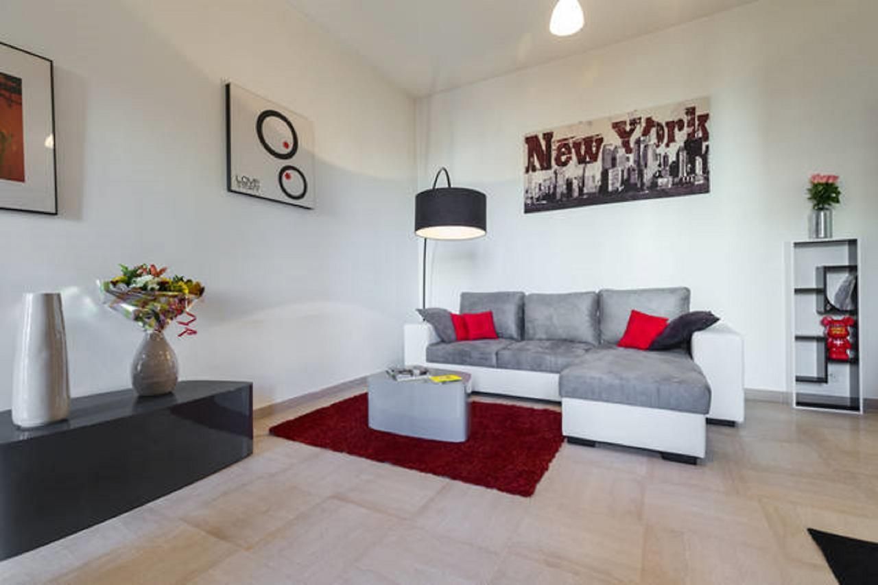 Grand Center At 2 Minutes Walk From The Appartement