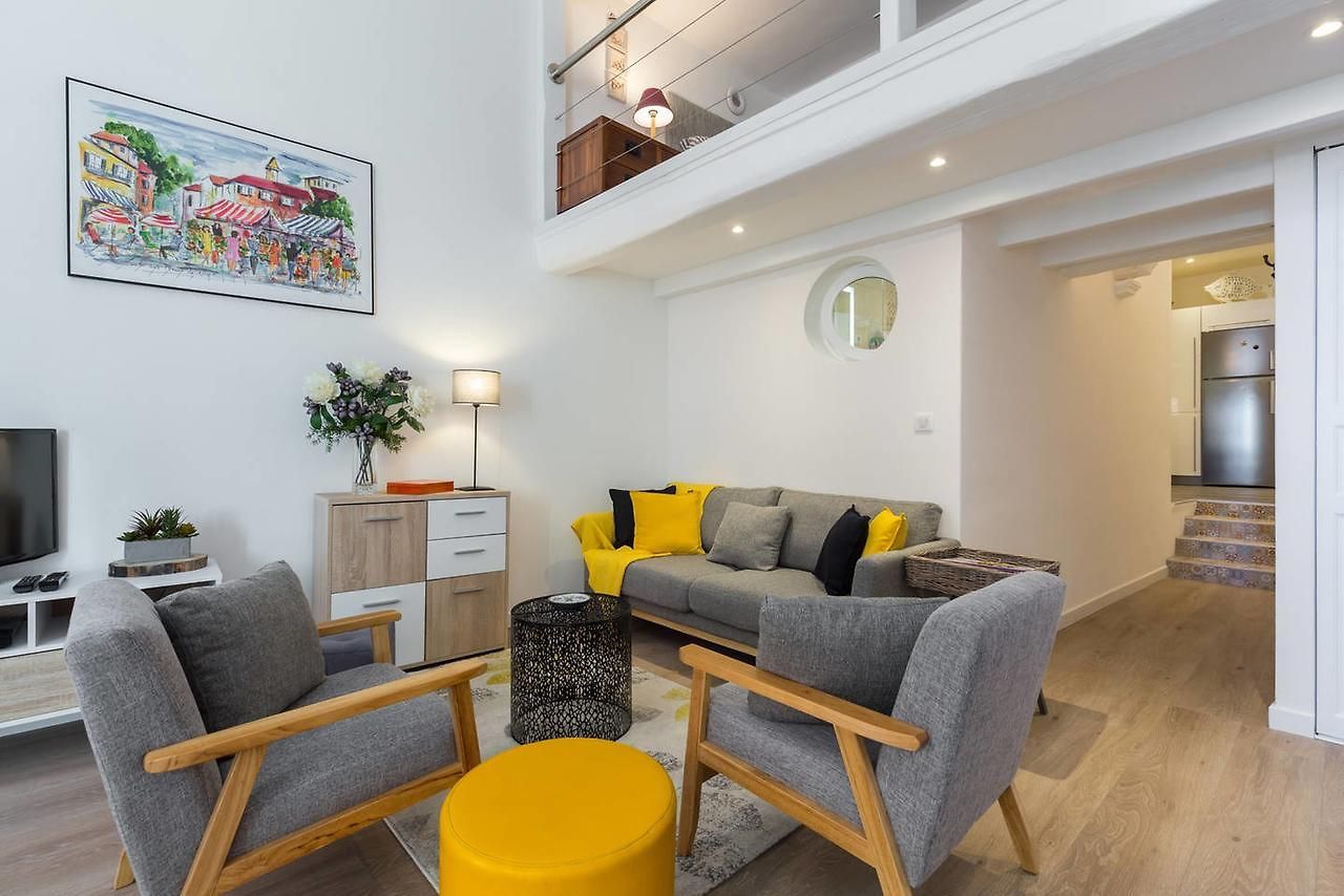 Barillerie - Loft Moderne, Face Mer, Vieux-nice. Appartement