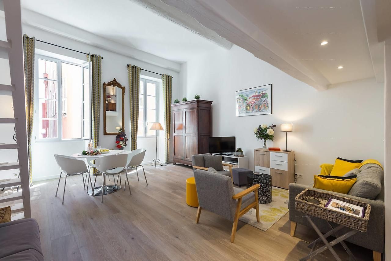 Barillerie - Loft Moderne, Face Mer, Vieux-nice. *