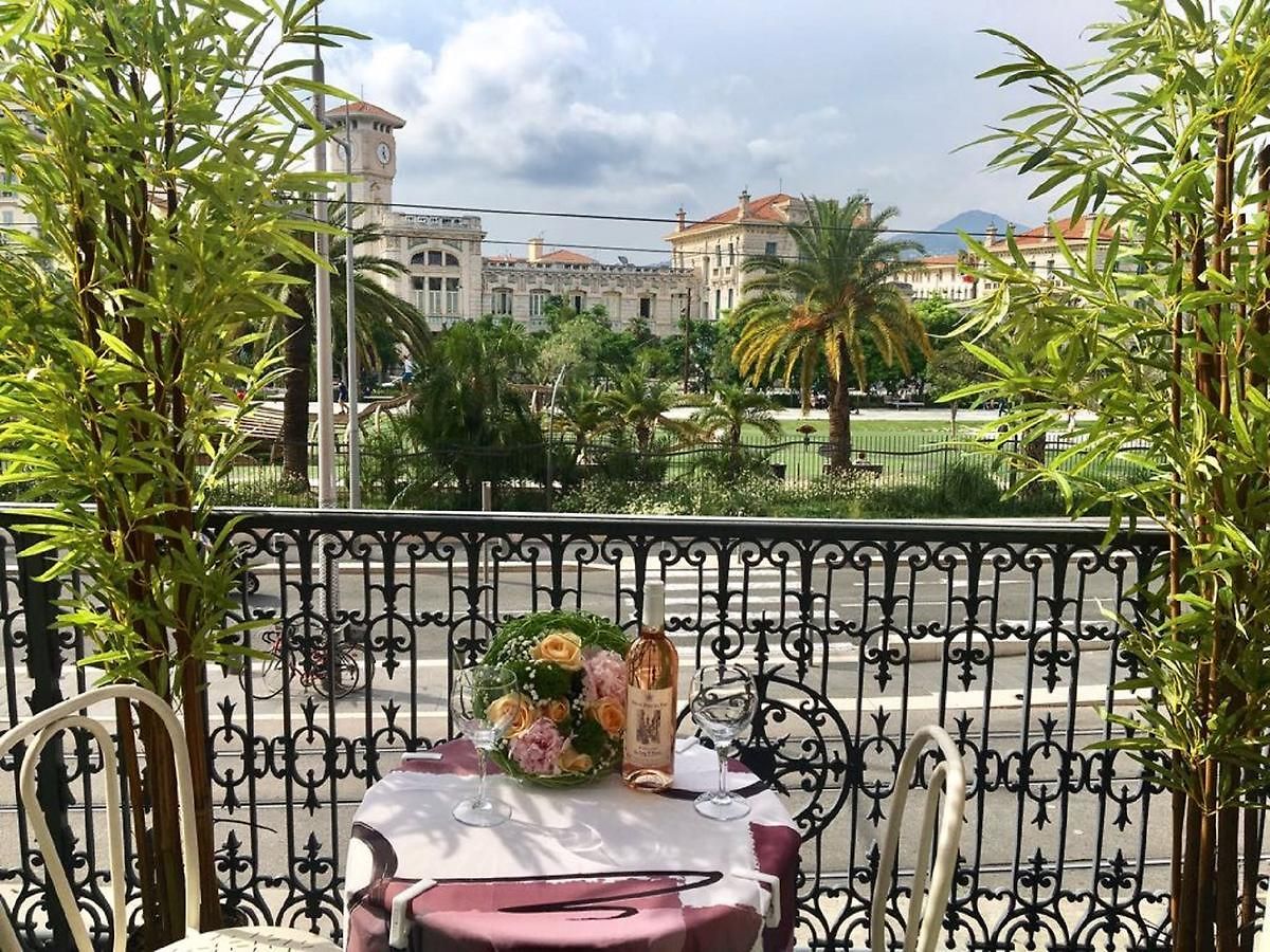 Le Jean Jaures - Refait A Neuf, Lumineux, Long Balcon, Jolie Vue, Wifi, Coeur Vieux-nice Apartment *