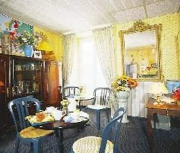 Meyerbeer - And Auberge de jeunesse *