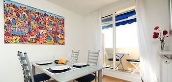 Blue Lagon Five Stars Holiday House Apartment
