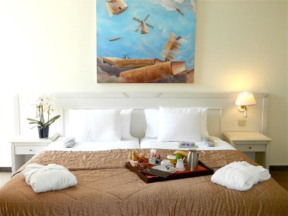 Hotel B4 Park 4*