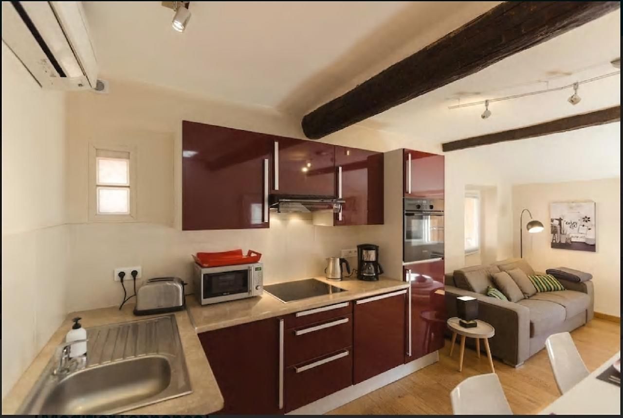 Renting - Colonna - Place In Old Town Appartement *