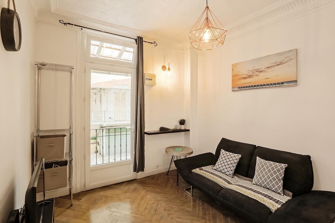 Apartment Amazing 1 Bedroom Loft In Centre Seafront *