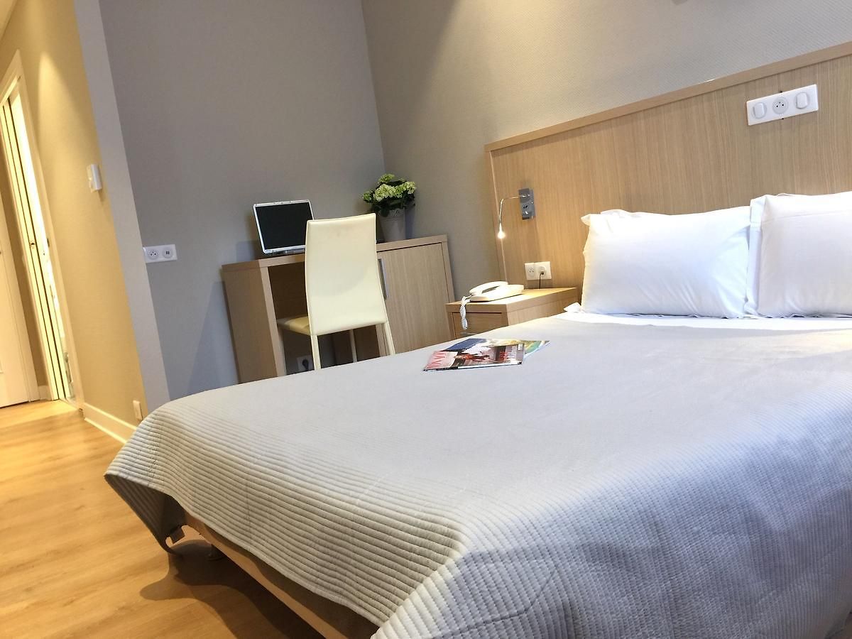Hotel Ambassador, Completely Renovated Nice