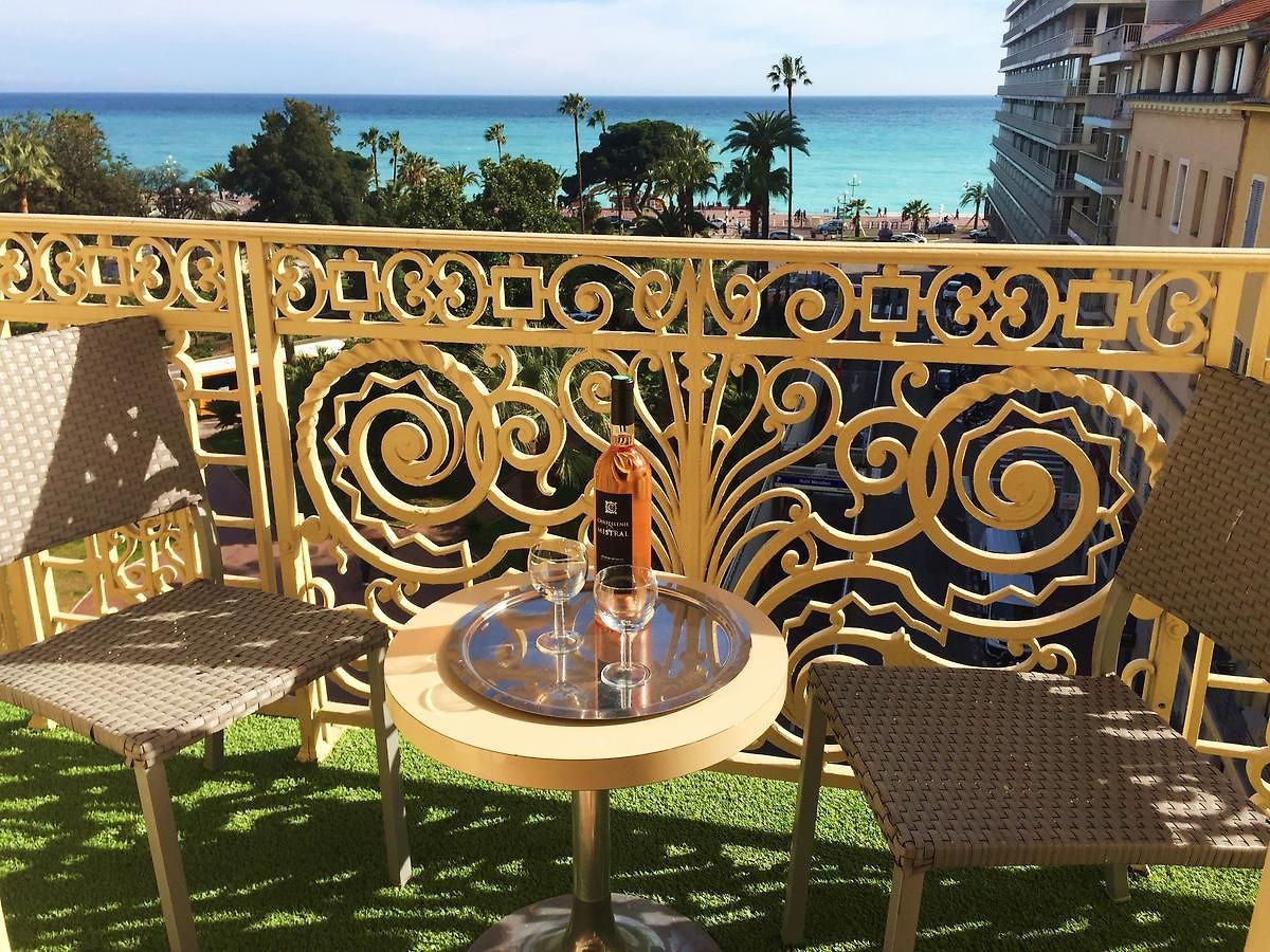 Ambassador, Completely Renovated Hotel Nice