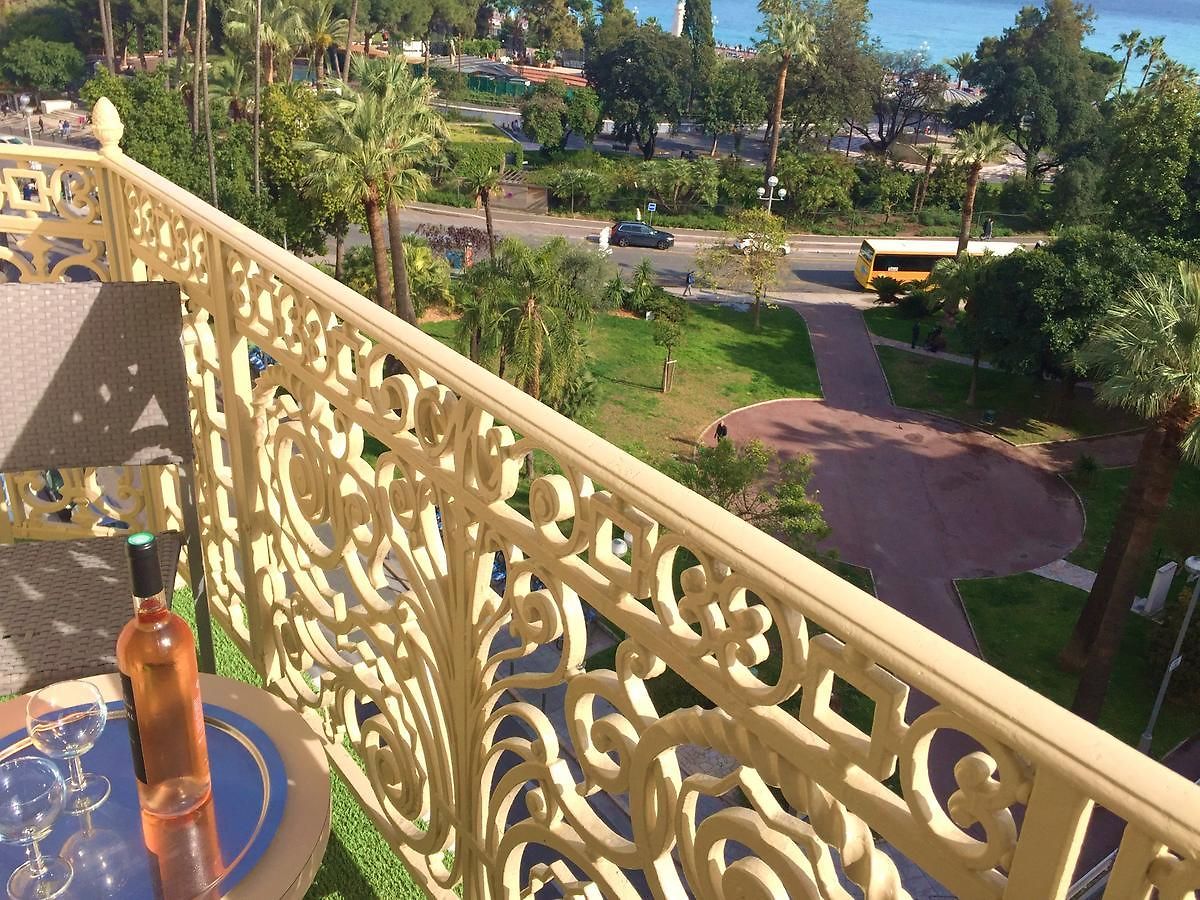 Hotel Ambassador, Completely Renovated Nice
