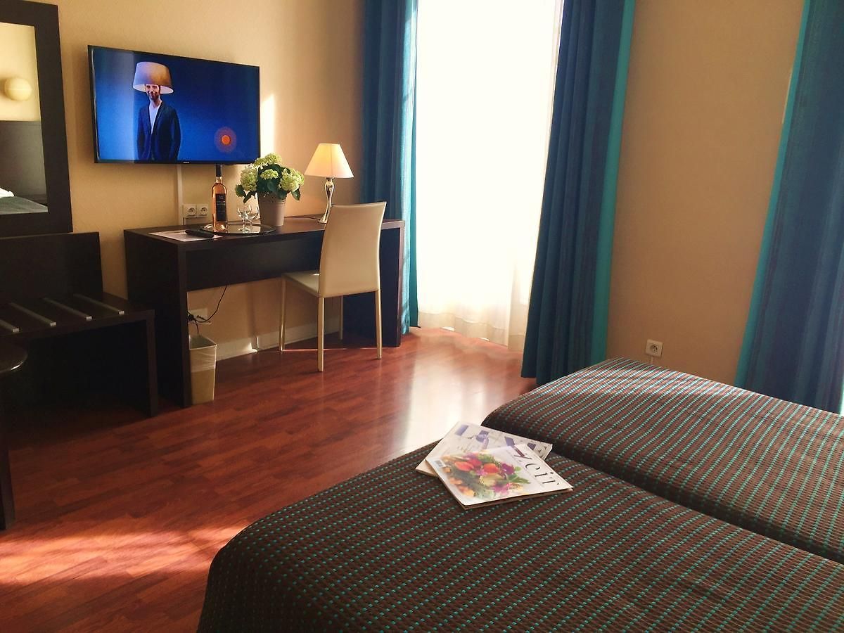 Hotel Ambassador, Completely Renovated