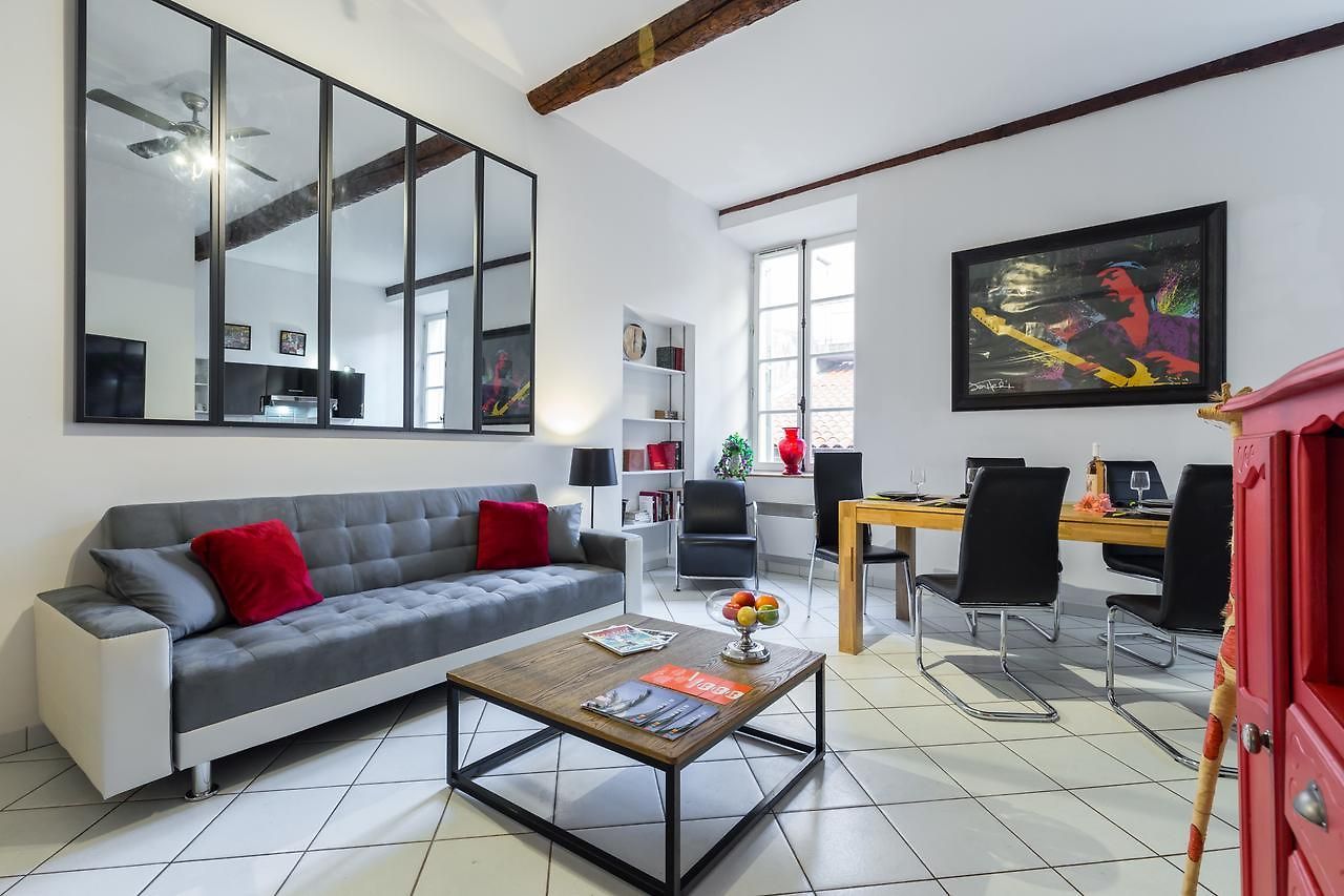 Apartment Ste Reparate F4 Moderne, Design, Place Rossetti, Heart Old Town Nice