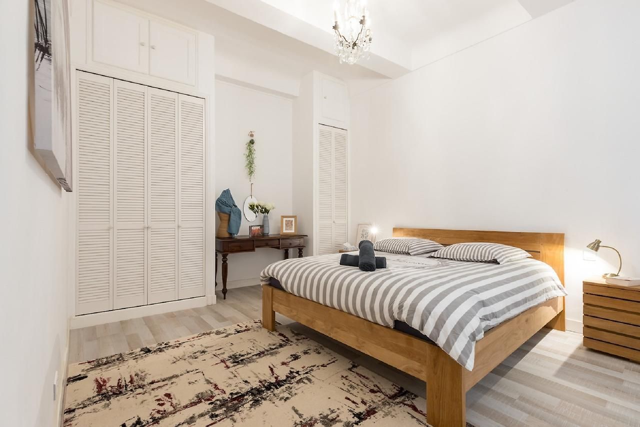 Pref 2 · F4 - Vaste Et Bourgeois ,3 Chambres, Ascenseur, Vx-nice * Nice