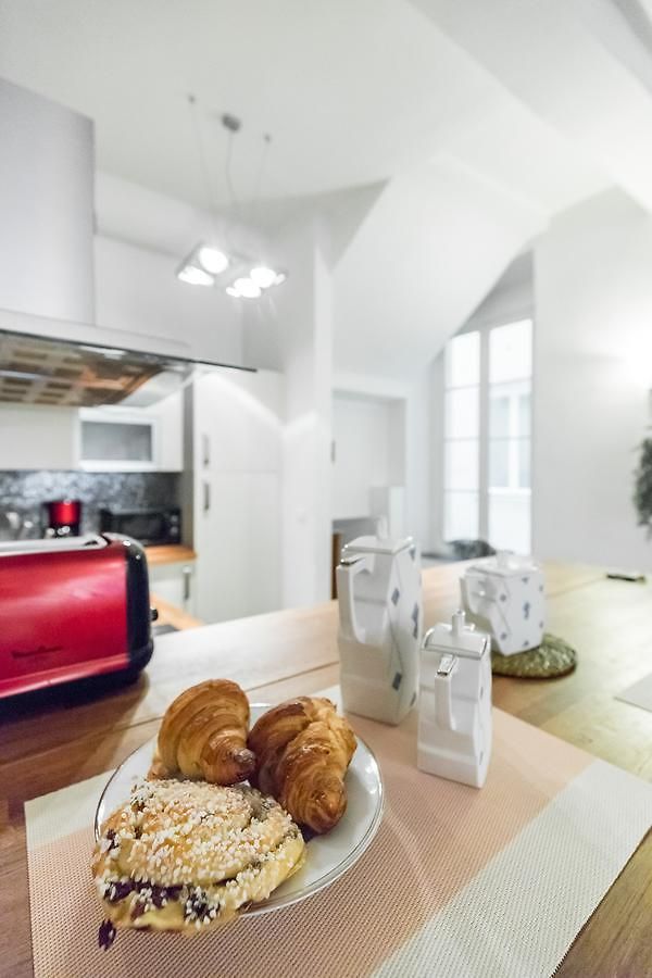 Pref 2 · F4 - Vaste Et Bourgeois ,3 Chambres, Ascenseur, Vx-nice * Nice