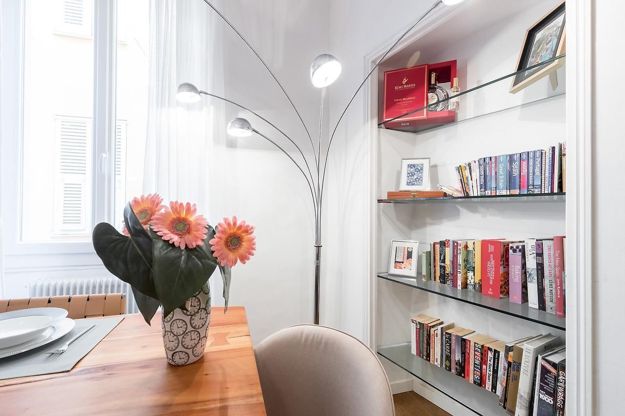 Pref 2 · F4 - Vaste Et Bourgeois ,3 Chambres, Ascenseur, Vx-nice