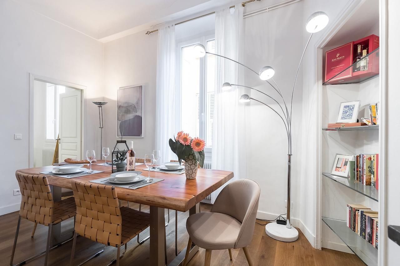 Pref 2 · F4 - Vaste Et Bourgeois ,3 Chambres, Ascenseur, Vx-nice