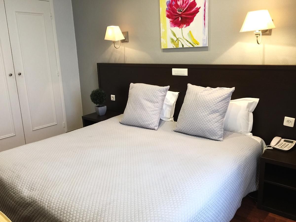 Ambassador, Completely Renovated Nice