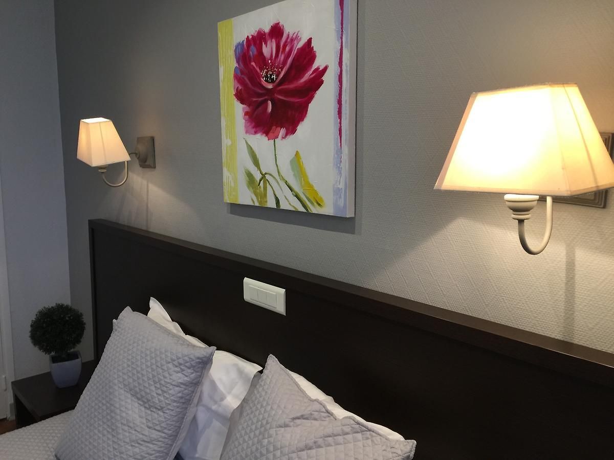 Ambassador, Completely Renovated 4*