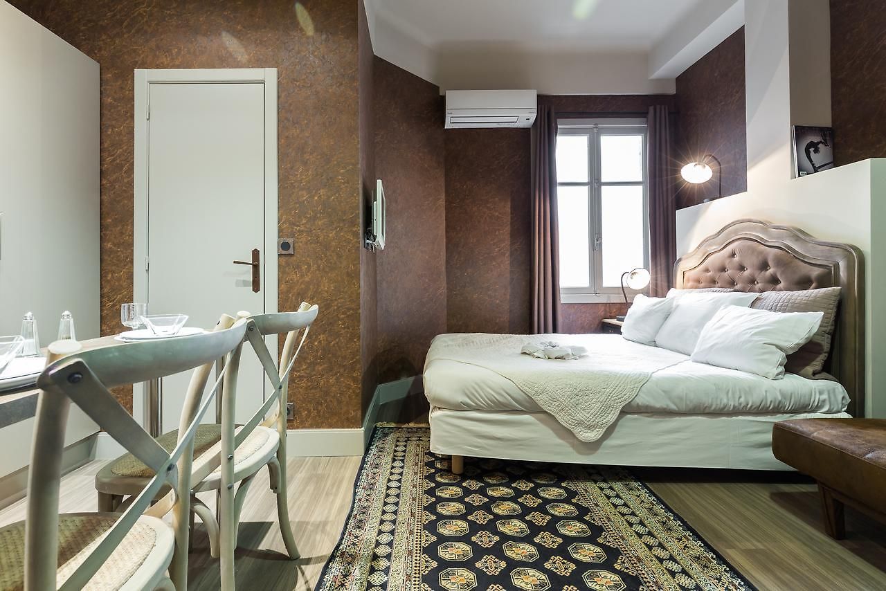 Appart hôtel Azur 2*