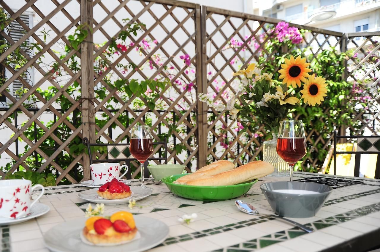 Apartment St Genevieve Five Stars House