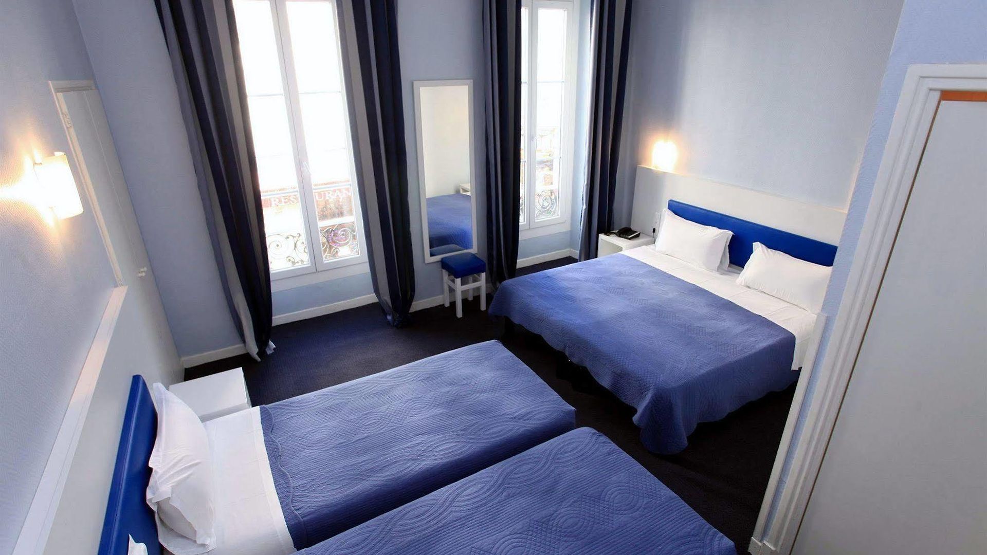 Hotel 66