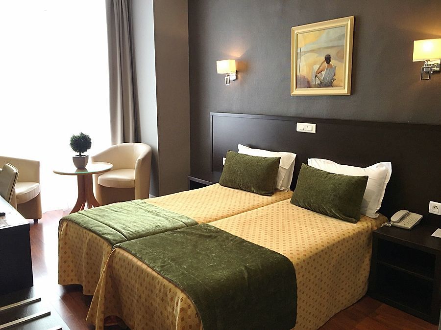 Ambassador, Completely Renovated Nice