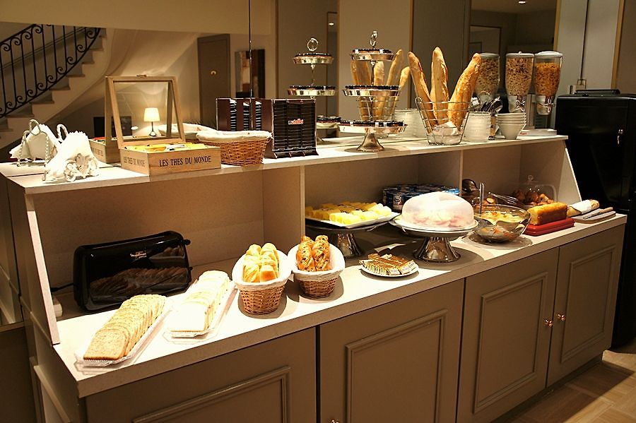 Ambassador, Completely Renovated 4*