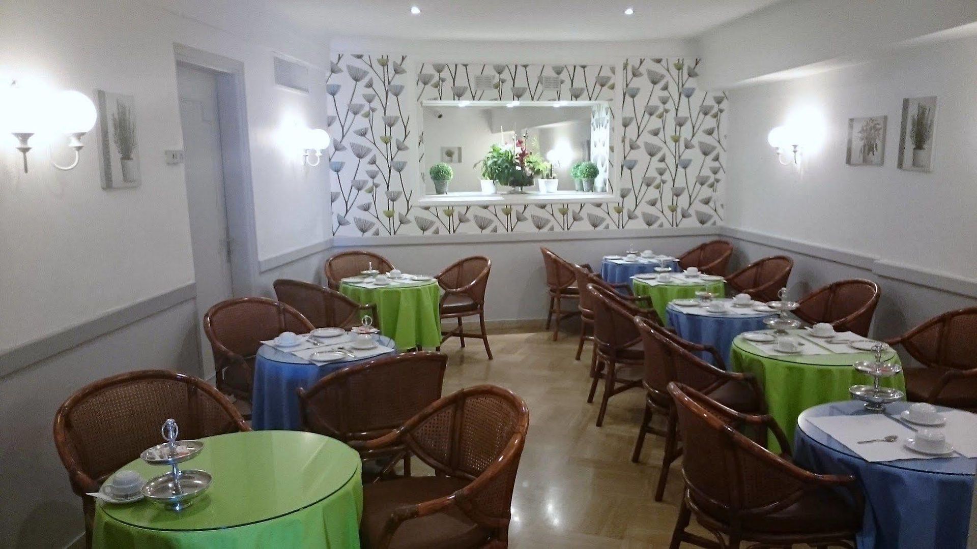 Ambassador, Completely Renovated Nice