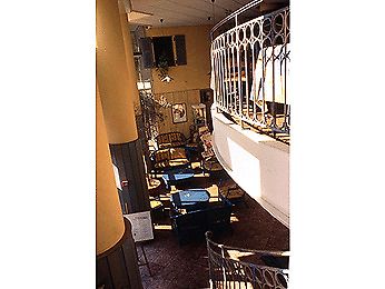 Ibis Budget Californie Lenval Hotel