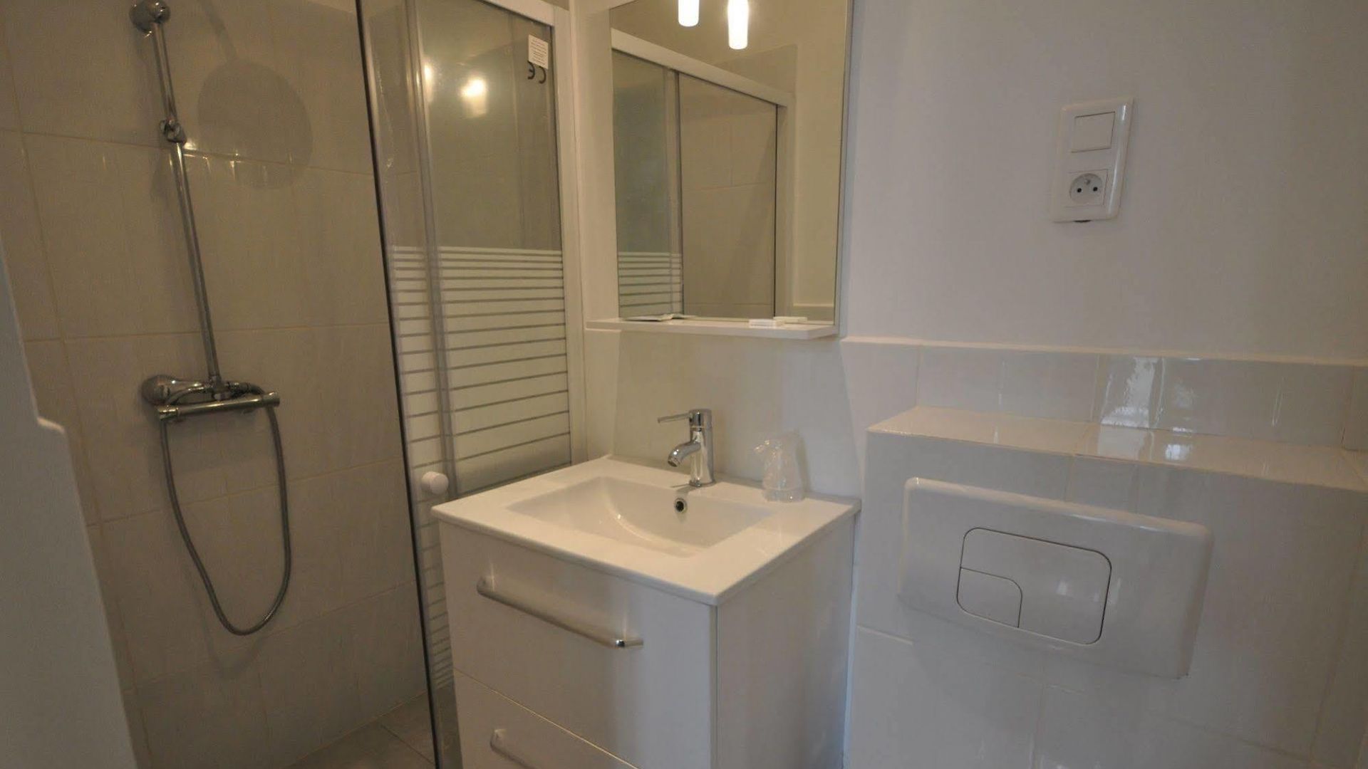 Carlone Hotel 2*