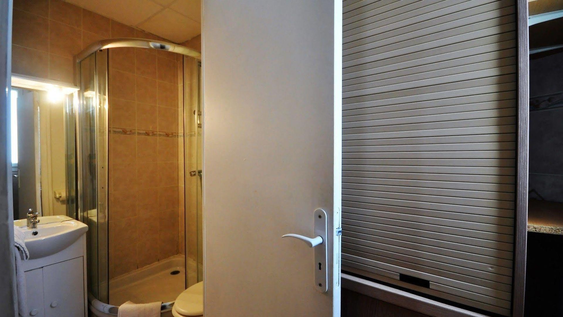 Carlone Hotel 2*