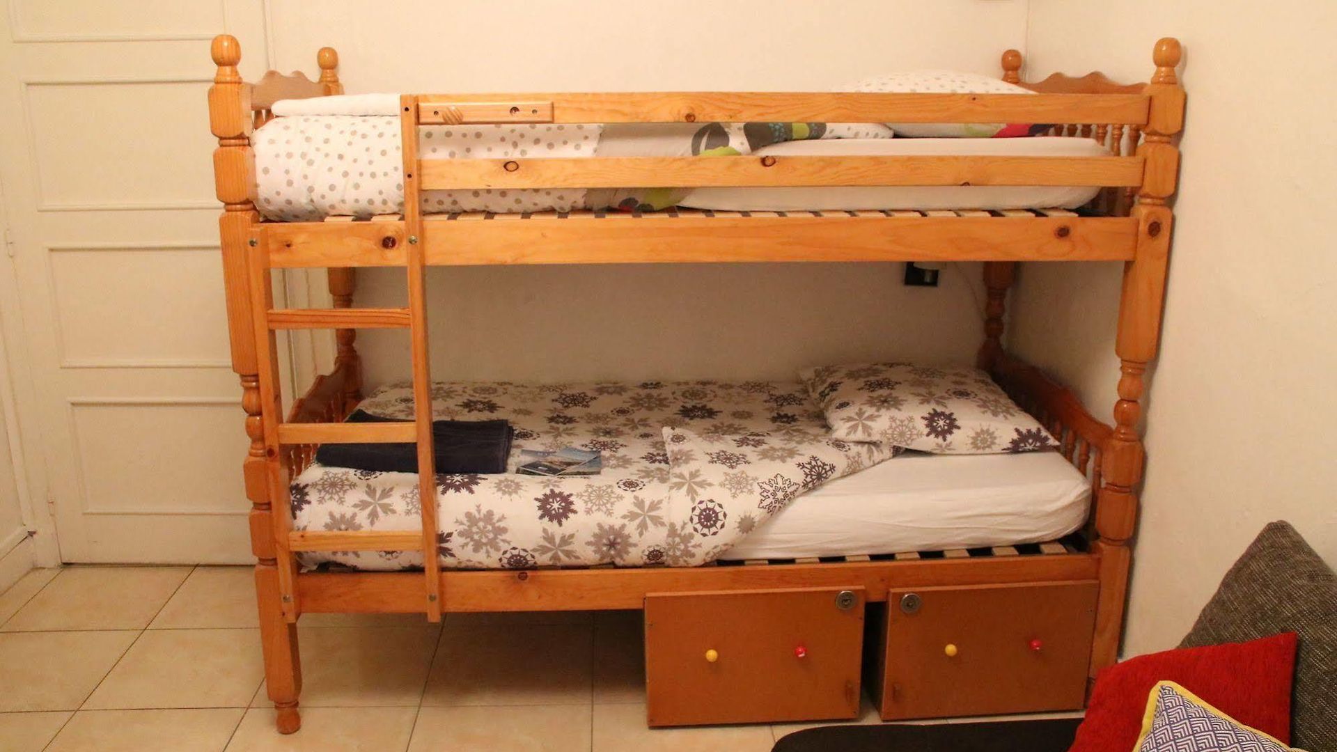 Apartment 6 Bedrooms Seaview House, Old Town