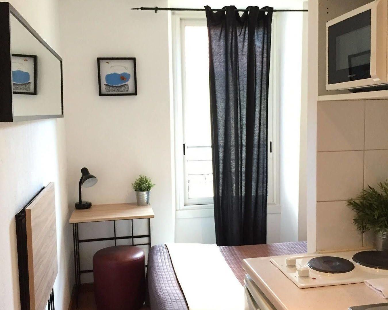 Du Petit Louvre Hotel *