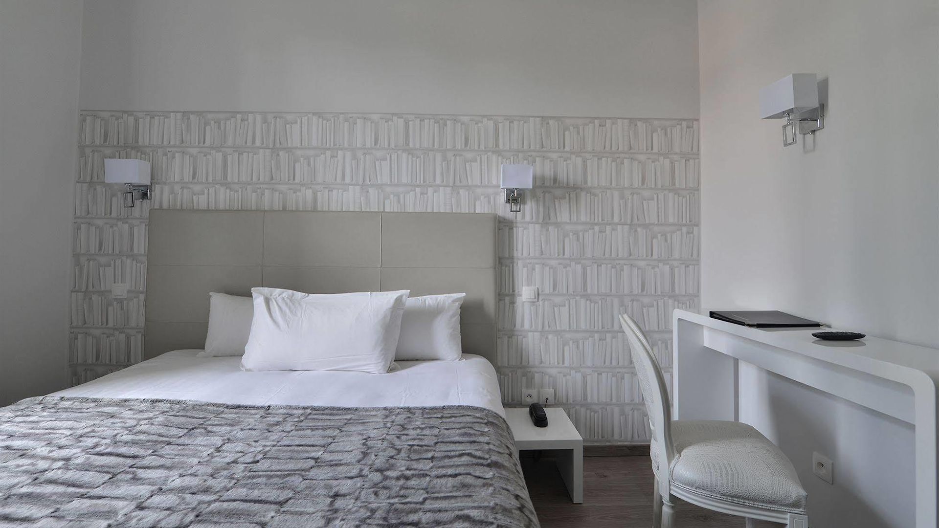 La Victor Hugo Hotel 3*