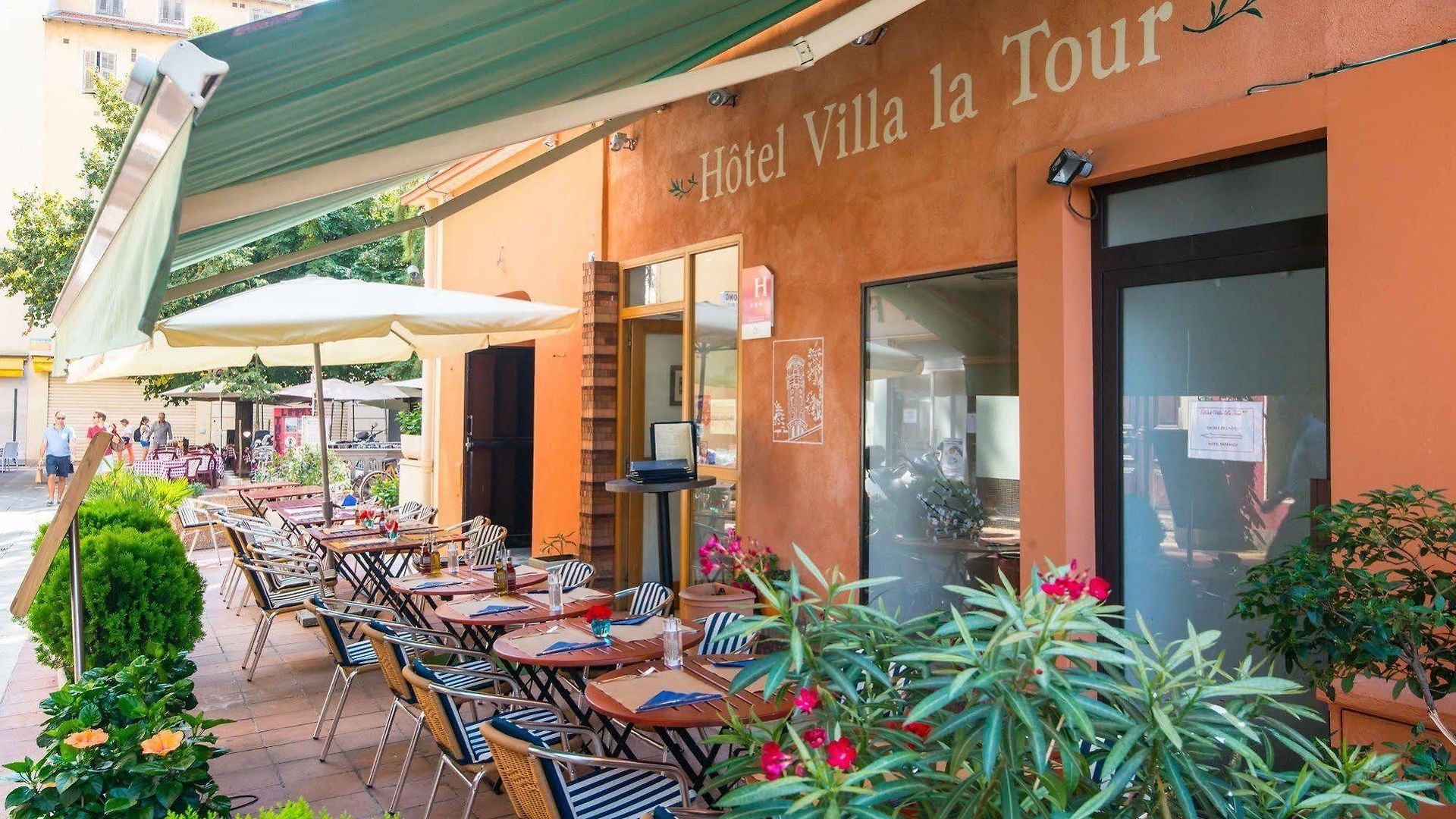 La Tour Hotel 3*