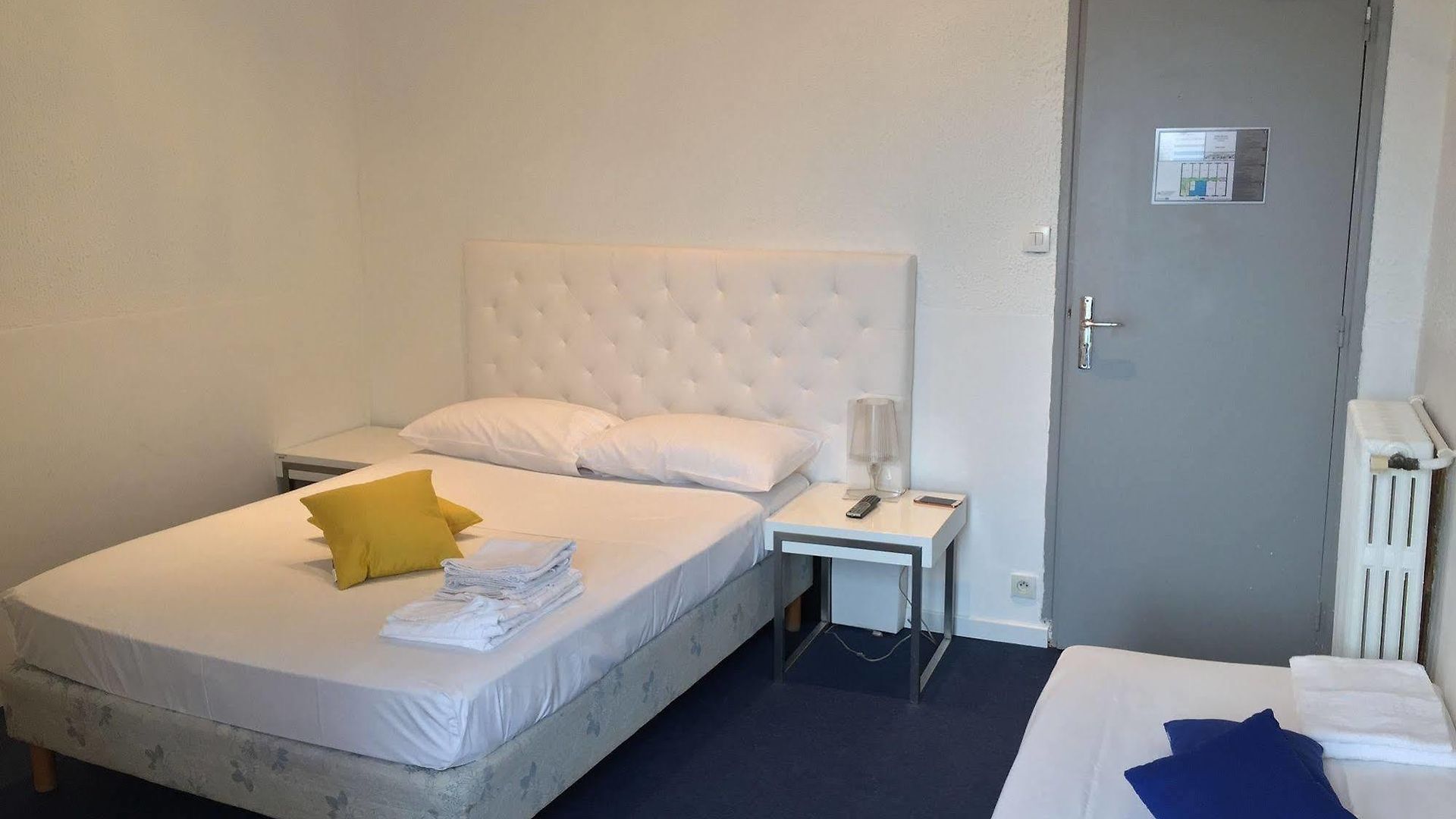Monet Hotel 2*