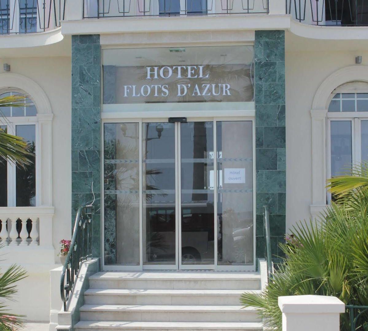 Flots D'azur Hotel