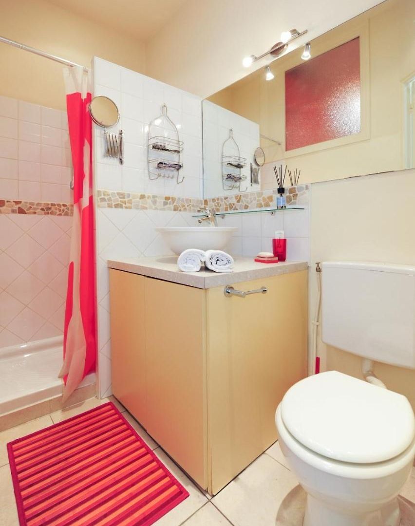 Mini Miro Five Stars House *