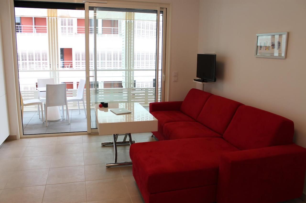 A Terrasse Ensoleillee & Parking A La Gare Du Sud Appartement Nice