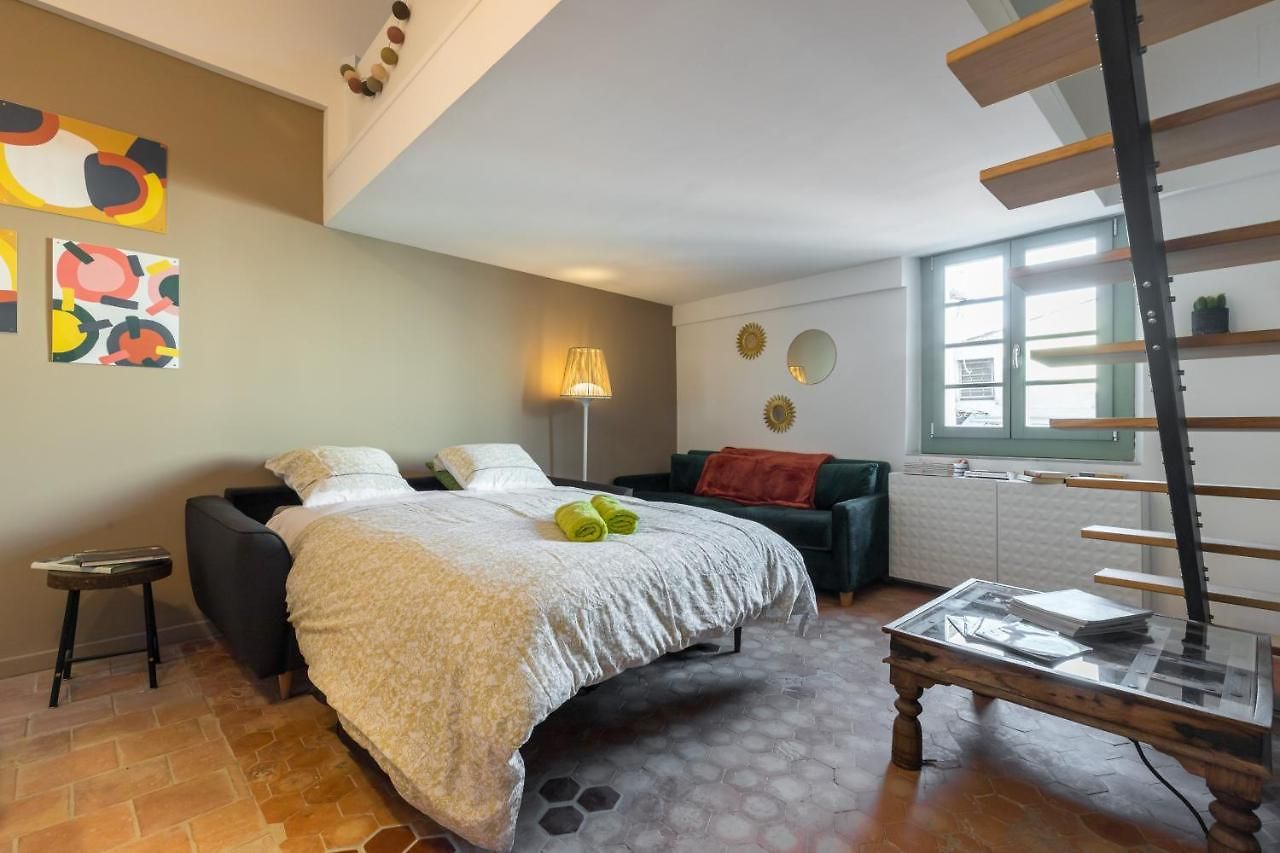 Le Chateau - The Beautiful Sight In Old Town, Private Terrace Apartment