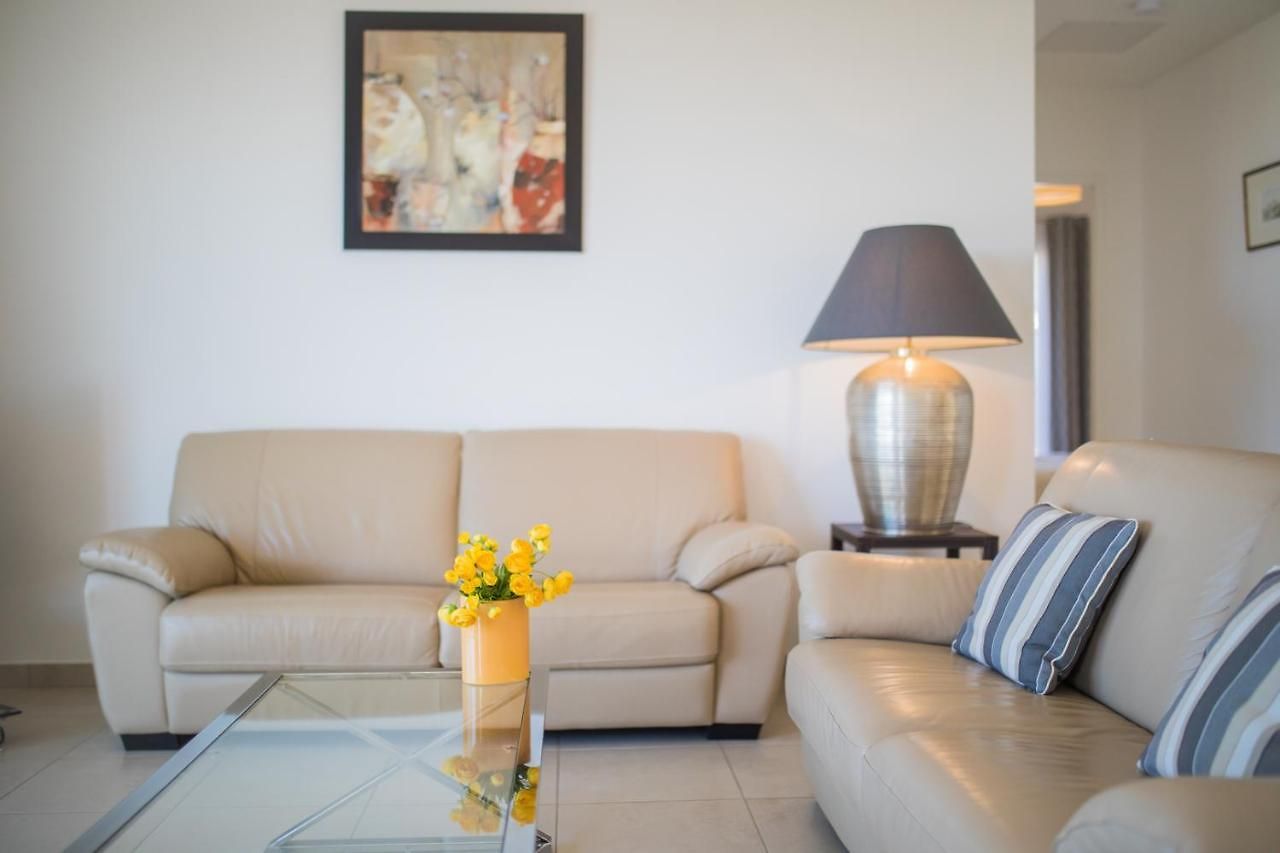 Vinaigrier Hills Vi3086 By Riviera Homes Villa *
