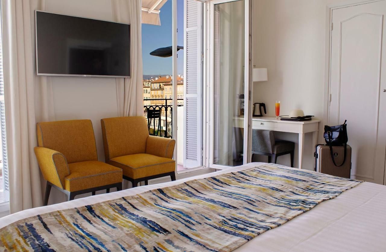 Suisse Hotel