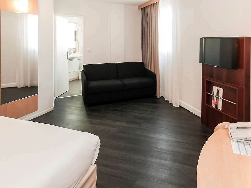 Easyhotel Old Town