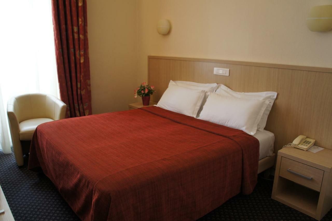 Ambassador, Completely Renovated Hotel Nice