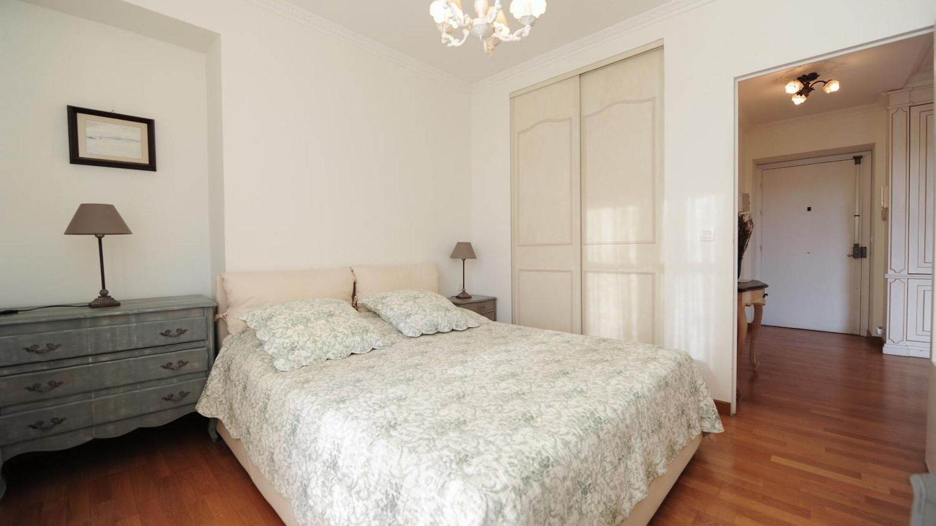 Apartment Clemenceau Centre Five Stars House *