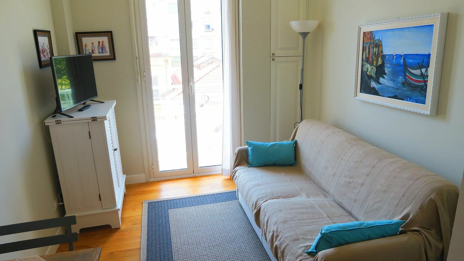 Sea View - Promenade Des 1 Bdr Apartment *