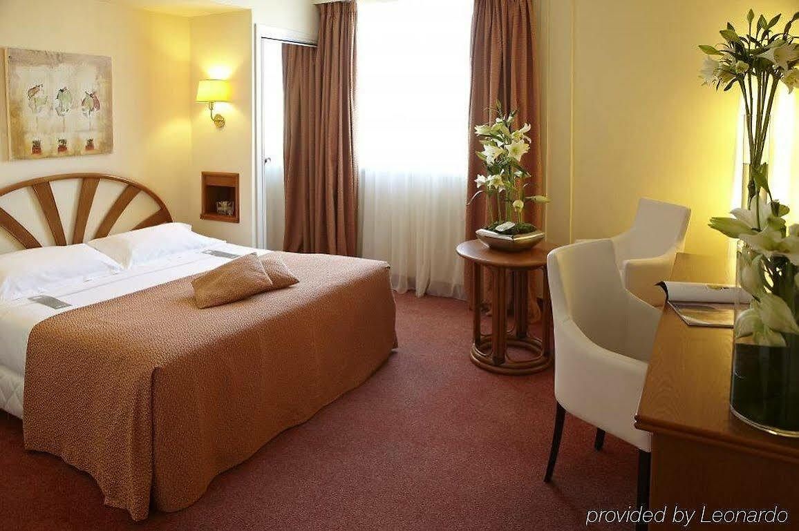Anantara Plaza - A Leading Of The World 5*